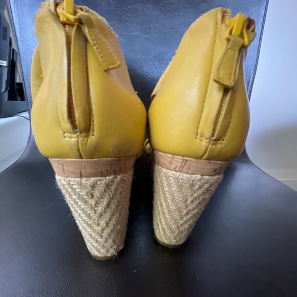 Cole Haan Mustard Yellow Leather Nike Air Wedge Sandals-Size 9.5 - Picture 5 of 10